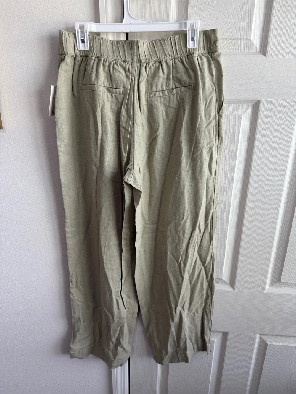Lightweight Casual Pants in Light Olive